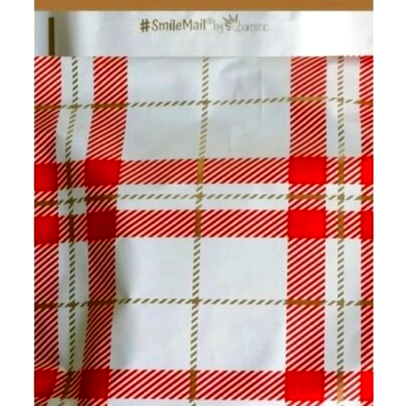 ? Other - 10 - 10 x 13 White plaid poly mailers